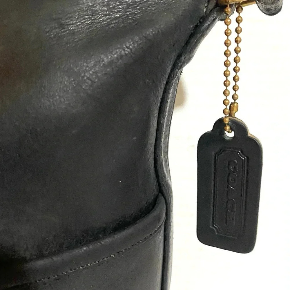 Coach vintage black distressed leather crossbody handbag - Picture 3 of 13